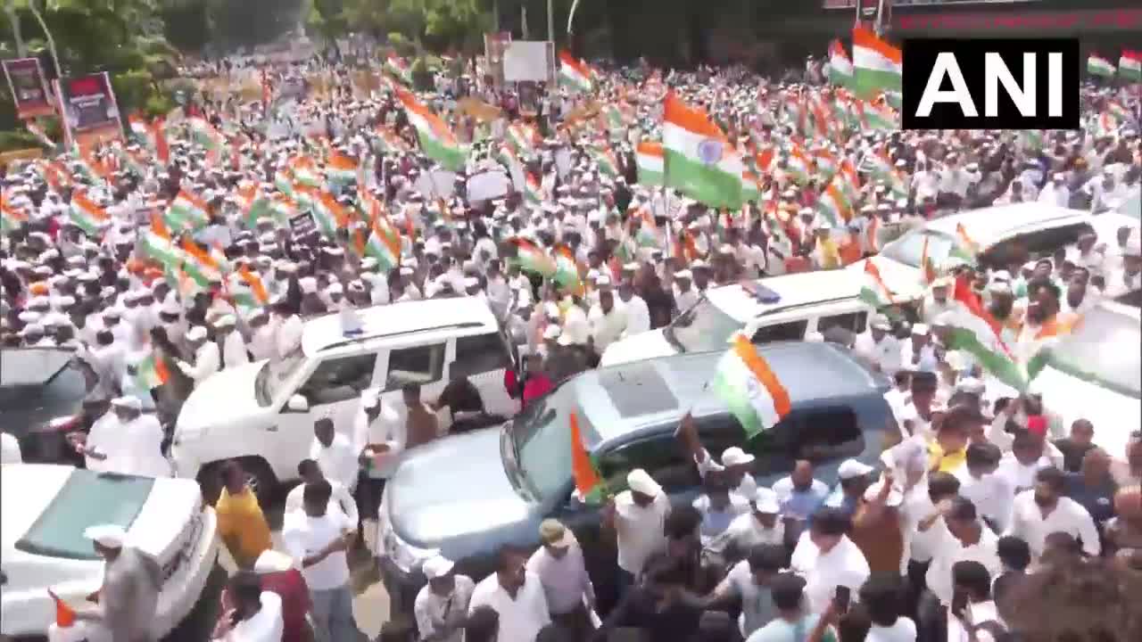 ముంబైలో భారీ ప్రొటెస్ట్- దేశవ్యాప్తంగా ఒక్కటే డిమాండ్