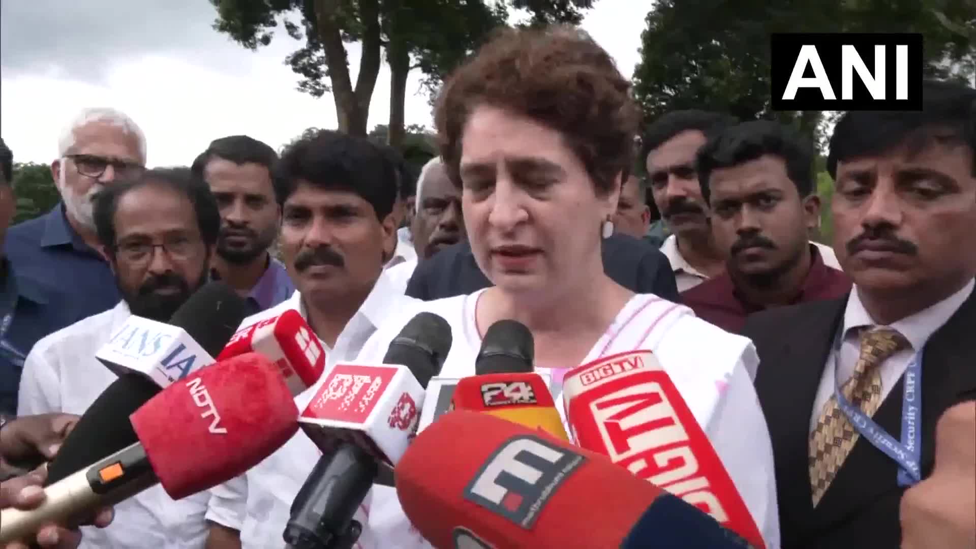 యువతను ఎవరూ ఆపలేరు: ప్రియాంక గాంధీ