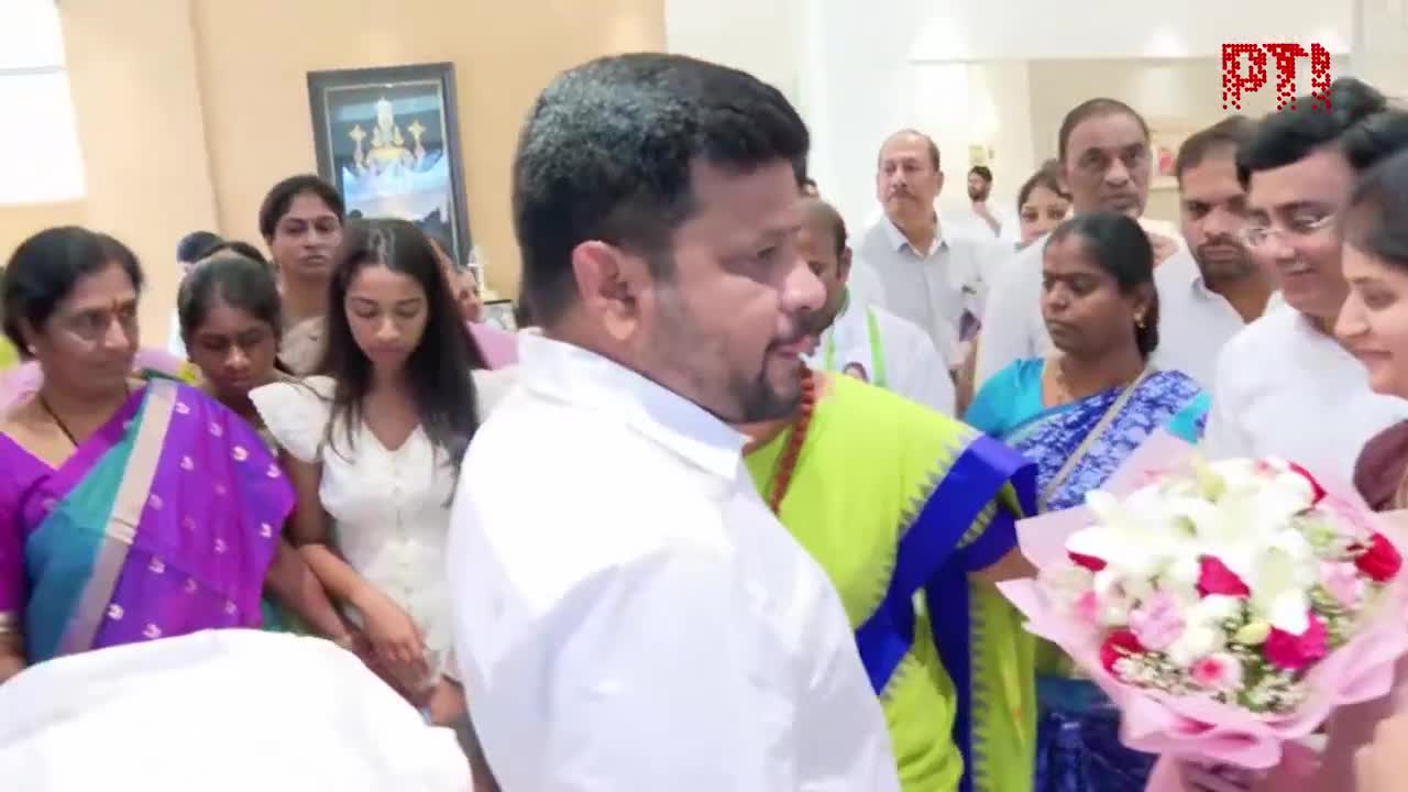 కొత్త పార్టీ ప్రకటనకు ముందు కవిత పూజలు 