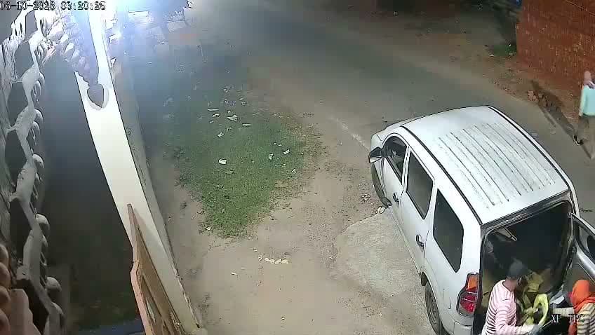 కారుతో ATM చోరీ.. (VIDEO)