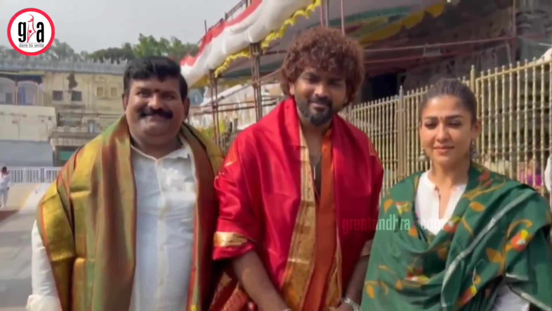 తిరుమలలో నయనతార దంపతులు..
