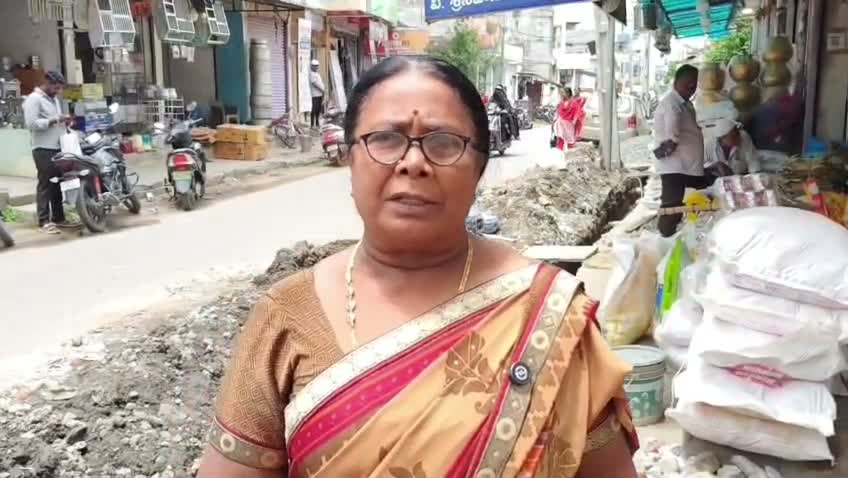 రూ.20 లక్షలు.. డ్రైనేజీ పనులు మాత్రం జీరో!