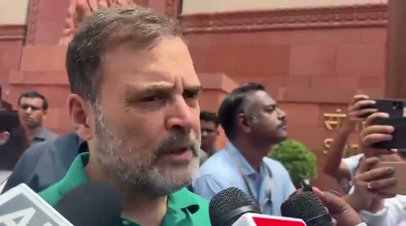 నరేంద్ర మోడీ, అమిత్ షాలకు భయపడకూడదు: రాహుల్ గాంధీ