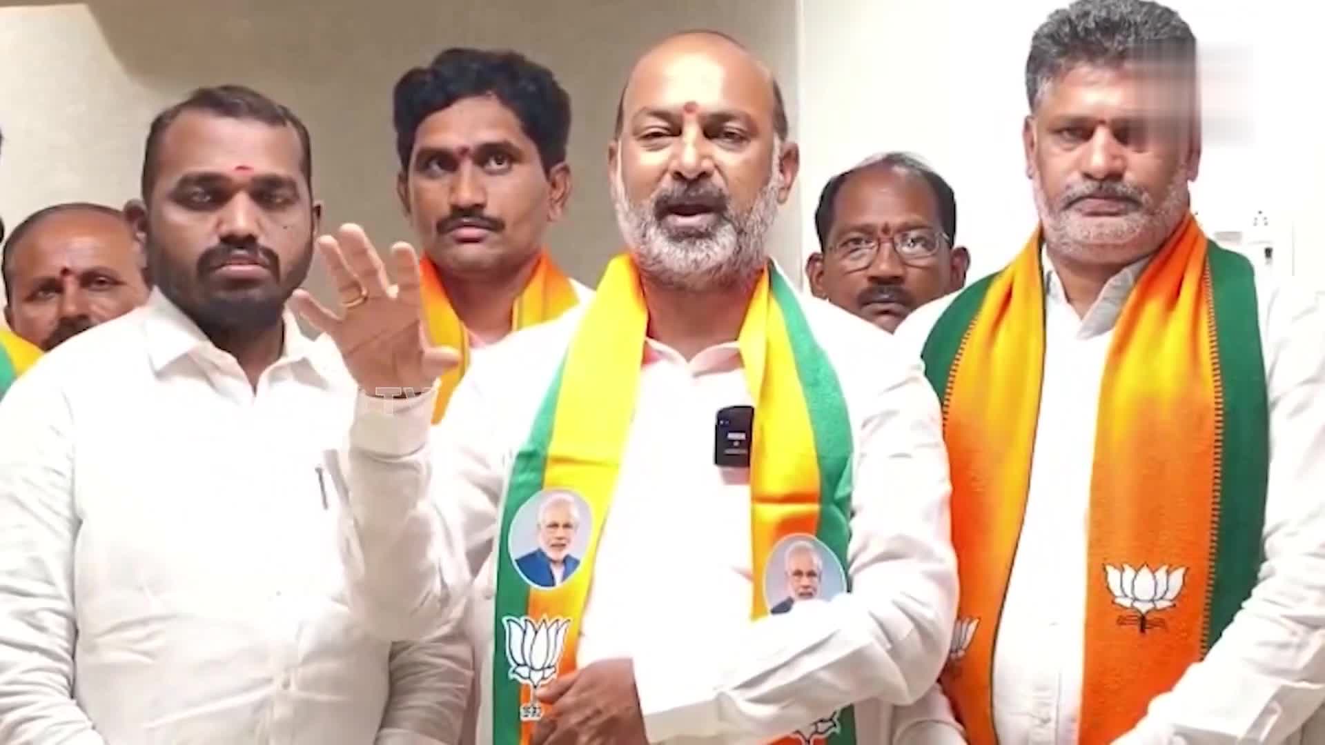 జూన్ 13న స్కూళ్లు క్లీన్ చేయనున్న బీజేపీ నేతలు