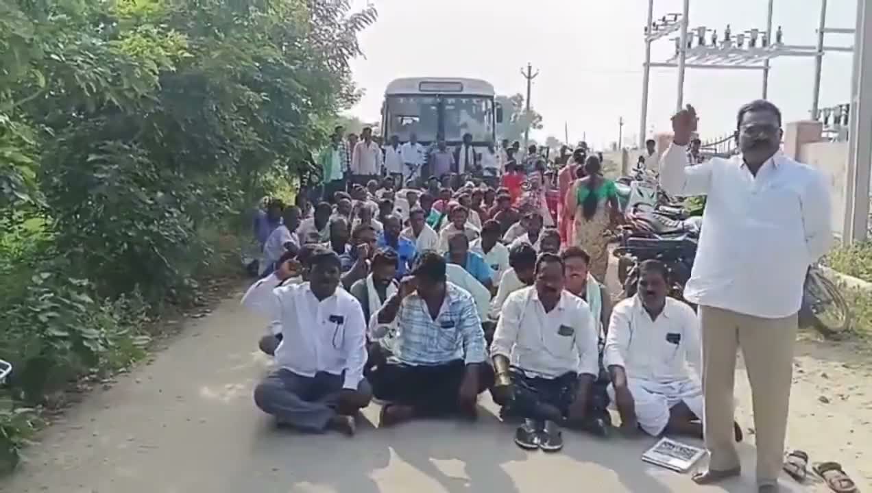తెలంగాణలో కరెంటు కోతలు.. రైతుల కష్టాలు!