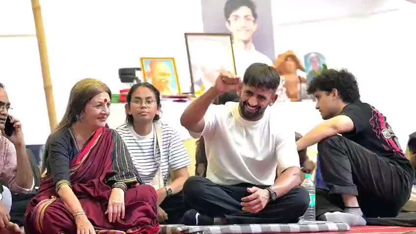 జంతర్ మంతర్ వద్ద  రెజ్లర్ భజరంగ్ పునియా
