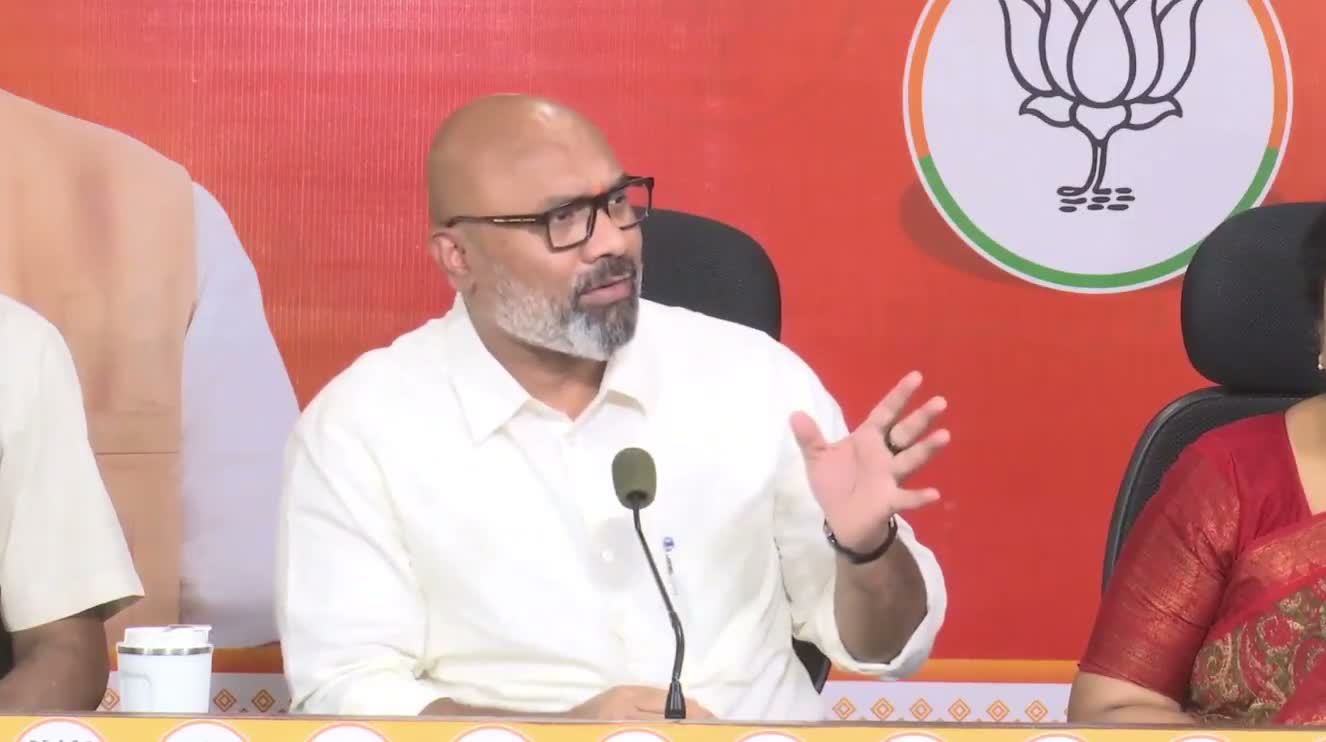 జర్నలిస్టుపై నోరు పారేసుకున్న ధర్మపురి అరవింద్