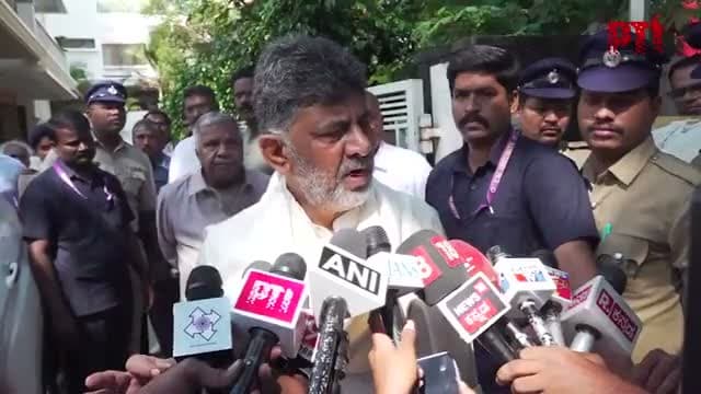 ప్రజాస్వామ్యమా.. ఎమర్జెన్సీనా?: కర్ణాటక CM