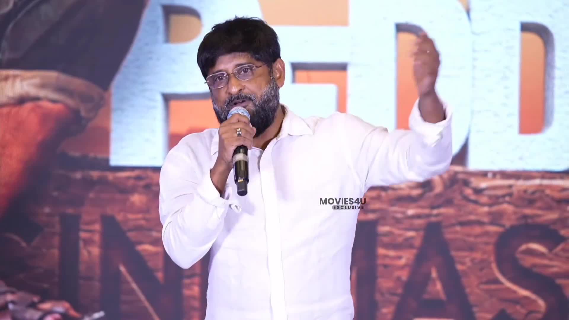 స్కూల్ ఫీజుతో పాటు 'పెద్ది' సినిమా ఫీజు కూడా పెట్టుకోండి!