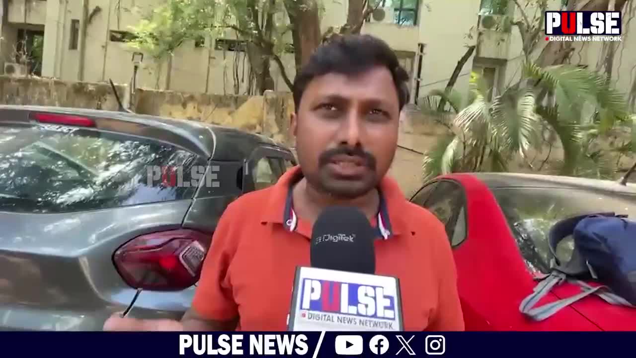 పవన్ కళ్యాణ్‌ స్క్రిప్ట్ లేనిదే మాట్లాడలేడు!