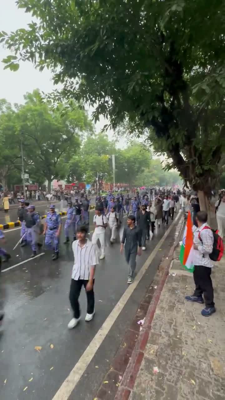 దిల్లీలో సంసద్ మార్చ్ ప్రారంభం