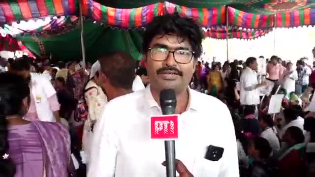 ఉద్యోగ భద్రత కోసం విజయవాడలో మెడికల్ స్టాఫ్ రోడ్డెక్కారు!