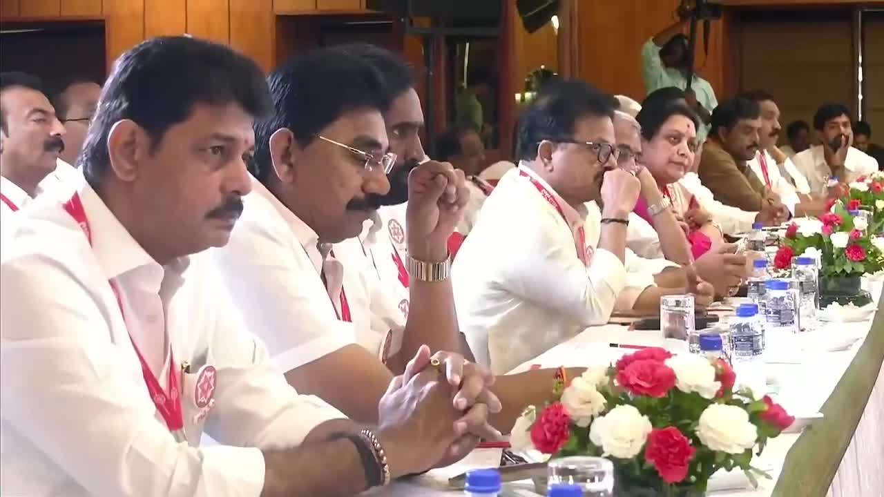 చలిచీమలు కూడా పామును చంపగలవు: పవన్ కళ్యాణ్