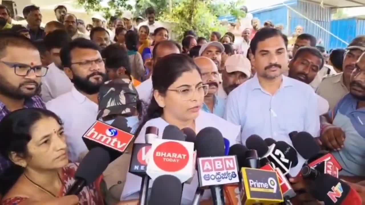 ఆర్టీసీ డ్రైవర్ ఆత్మహత్య.. కుటుంబానికి రూ.10 లక్షల పరిహారం