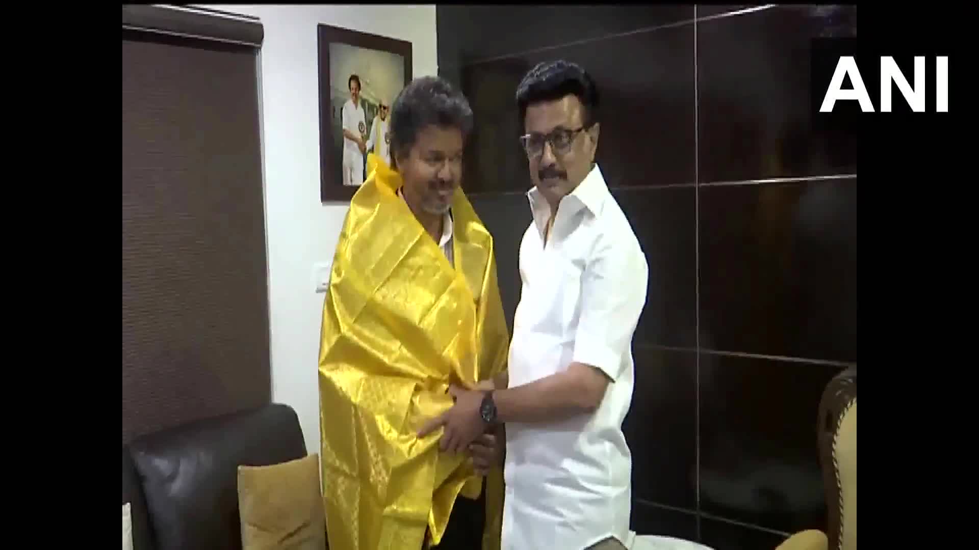 స్టాలిన్ ఇంటికి వెళ్ళిన CM విజయ్!