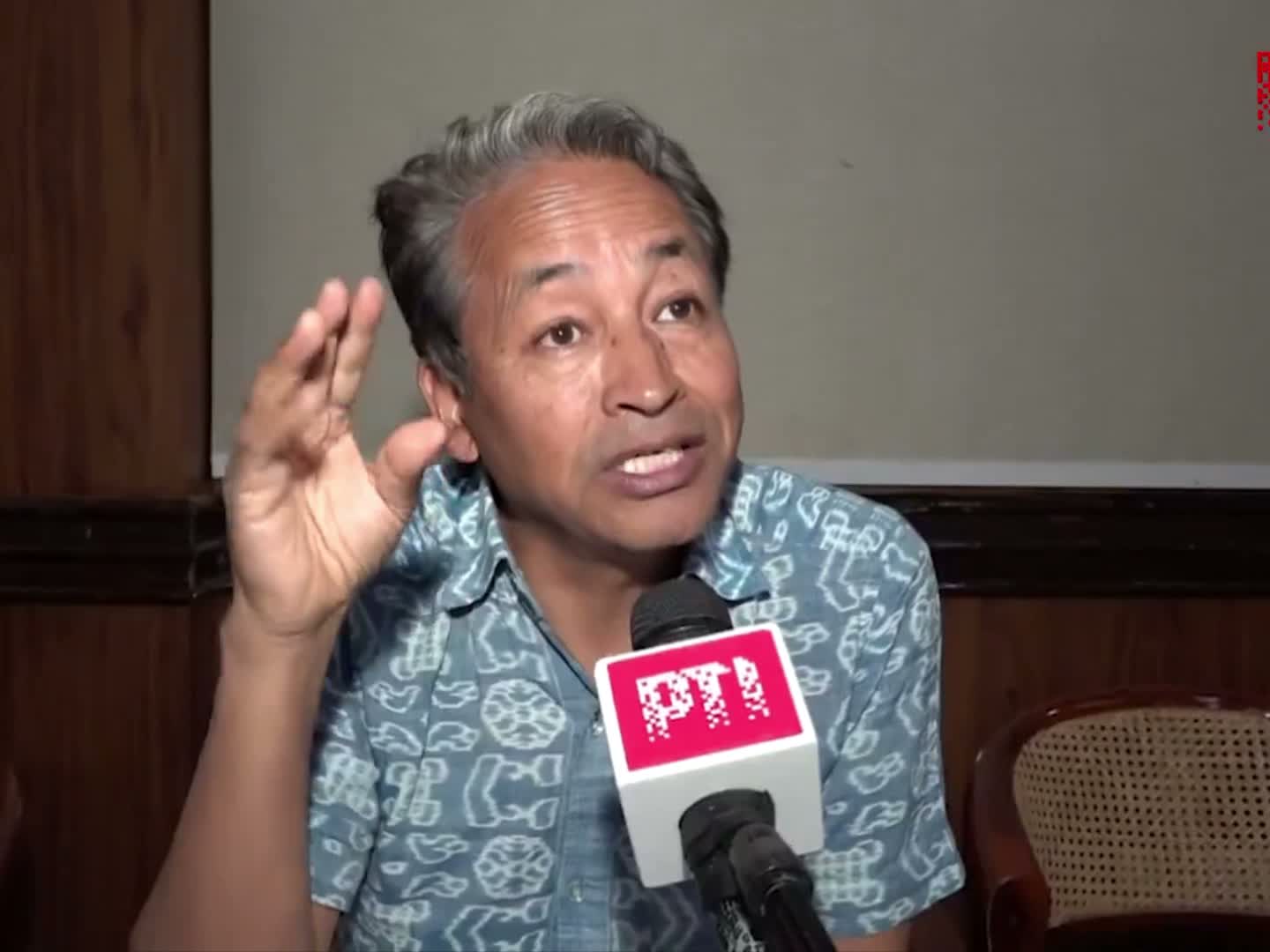 సోనమ్ వాంగ్‌చుక్ వస్తున్నారా?