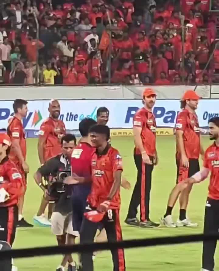 విరాట్ కోహ్లీ బిహేవియర్ పై క్రికెట్ ఫాన్స్ ఫైర్!
