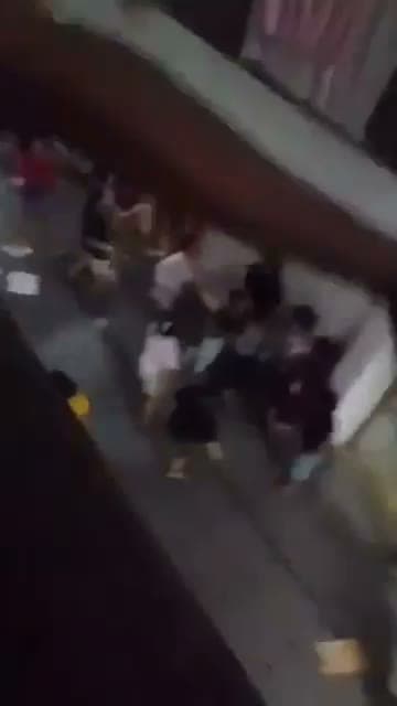 హాస్టల్‌లో దారుణంగా కొట్టుకున్న అమ్మాయిలు!