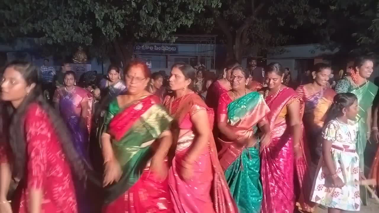 BRS ఆధ్వర్యంలో సద్దుల బతుకమ్మ