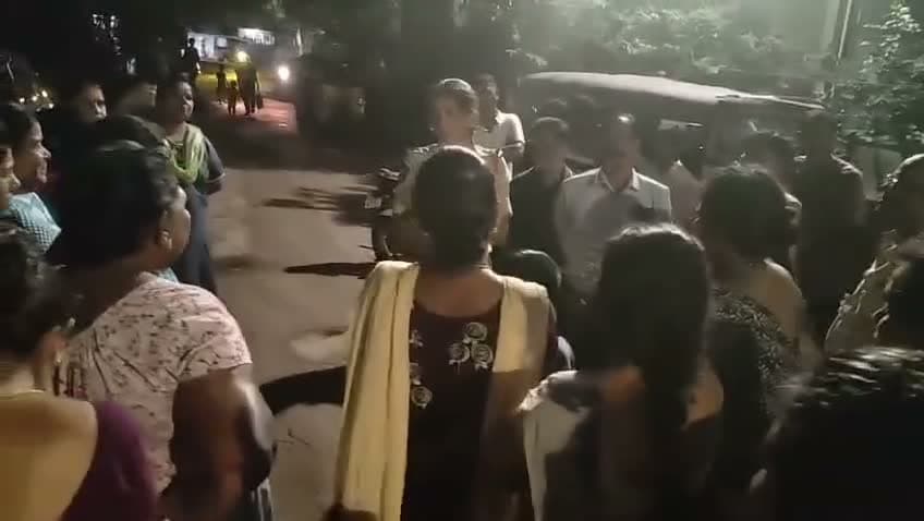 భద్రత కరువు.. భయం నీడలో కాలనీలు