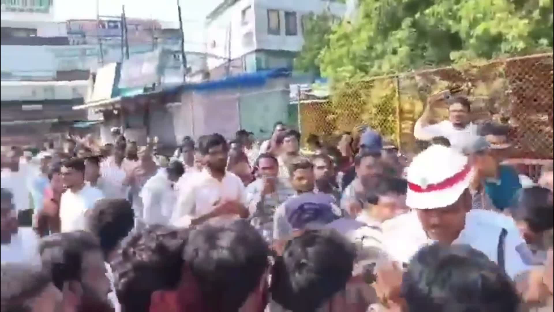 భగ్గుమంటున్న విజయవాడ