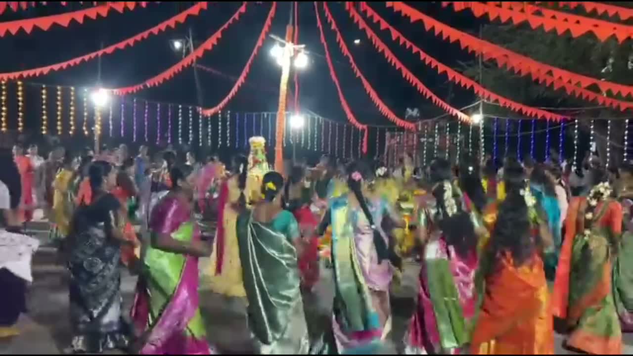 నేలకొండపల్లి మండలంలో సద్దుల బతుకమ్మ వేడుకలు