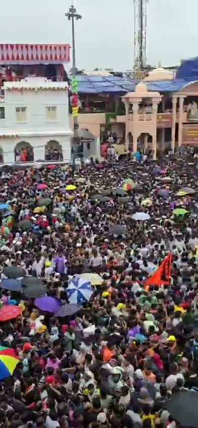 పూరీ క్షేత్రంలో జనసంద్రం