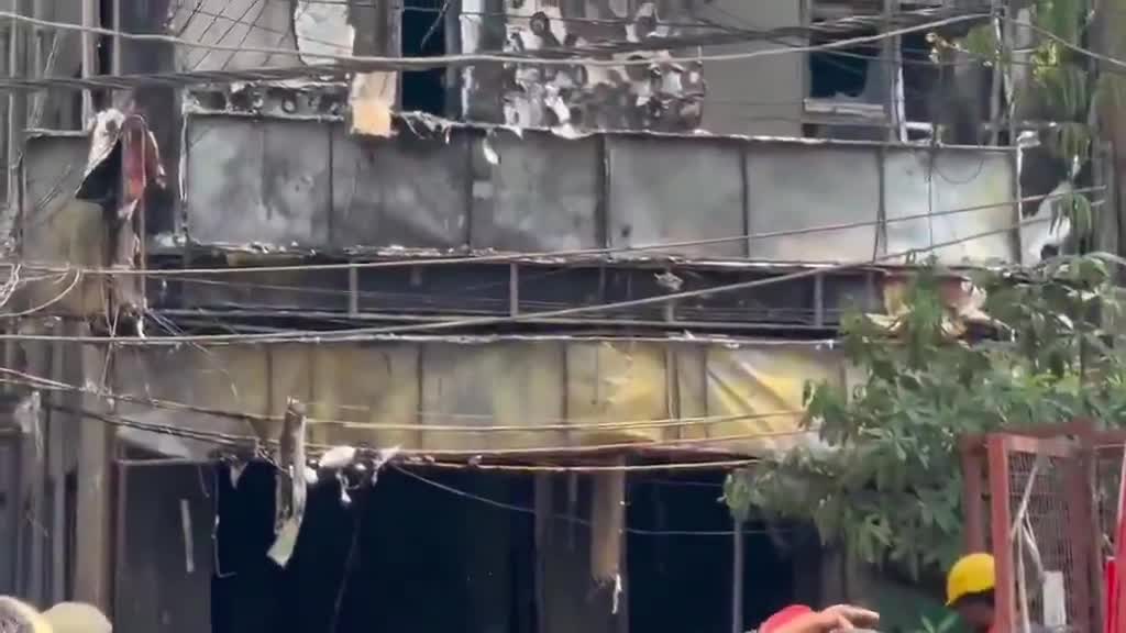 ఢిల్లీ రెస్టారెంట్ అగ్ని ప్రమాదంలో 21 మంది సజీవ దహనం
