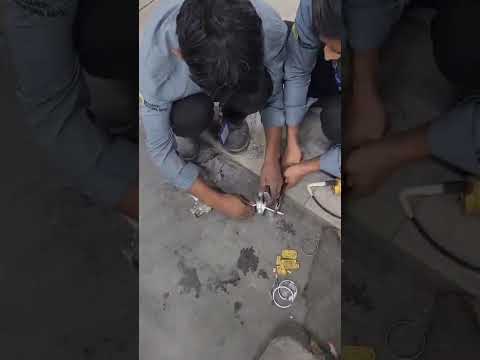 టైర్లలో కోట్ల విలువైన బంగారం!