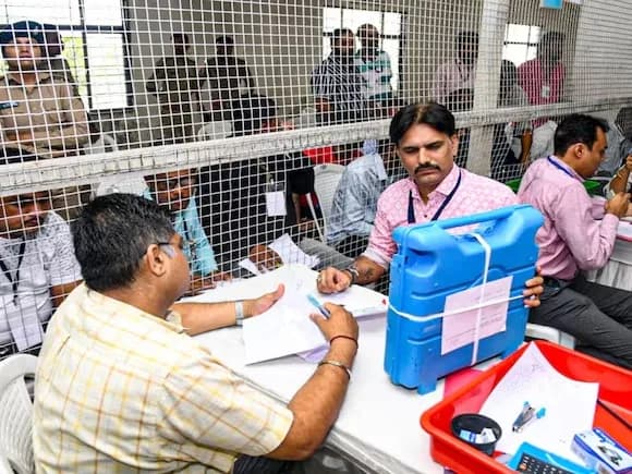 కేంద్ర ఉద్యోగులపై నమ్మకం ఉంచండి : సుప్రీంలో మమతకు షాక్…