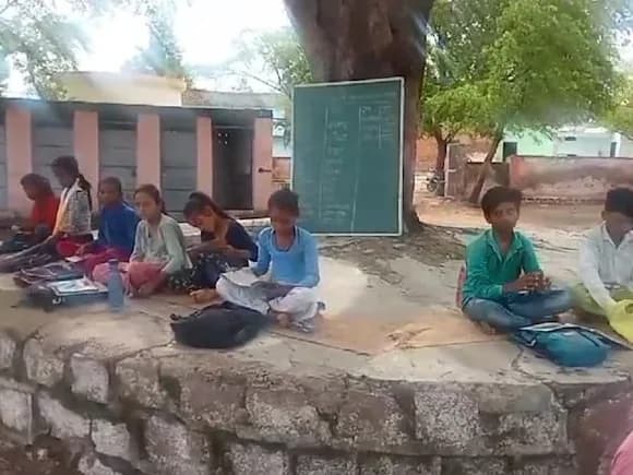 ప్రభుత్వ పాఠశాలలపై నీతి అయోగ్ షాకింగ్ రిపోర్ట్