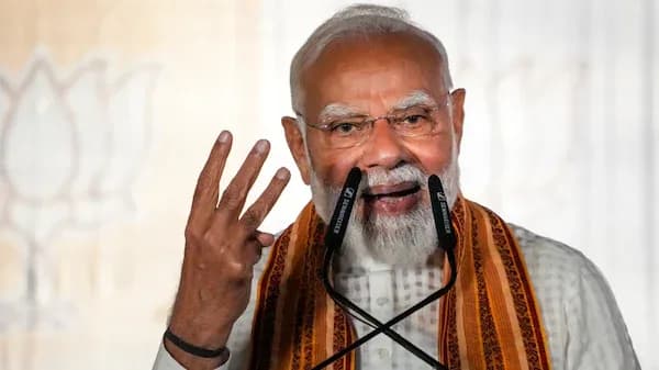 బంగారం కొనుగోళ్లు నిలిపివేయండి... ప్రజలకు ప్రధాని సూచన !