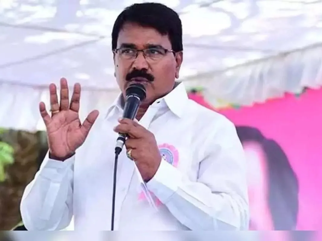 'రేవంత్రెడ్డి అవగాహన లేకుండా మాట్లాడుతున్నారు'