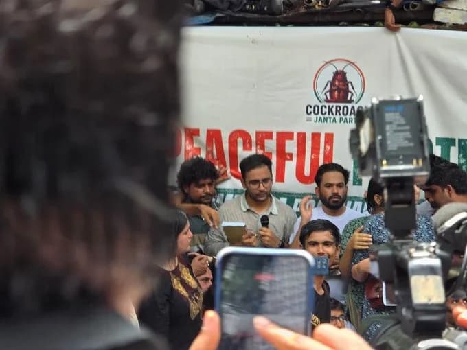 జంతర్ మంతర్ ప్రొటెస్ట్ స్పాట్ కి చేరుకున్న అభిజీత్ దీప్కే!