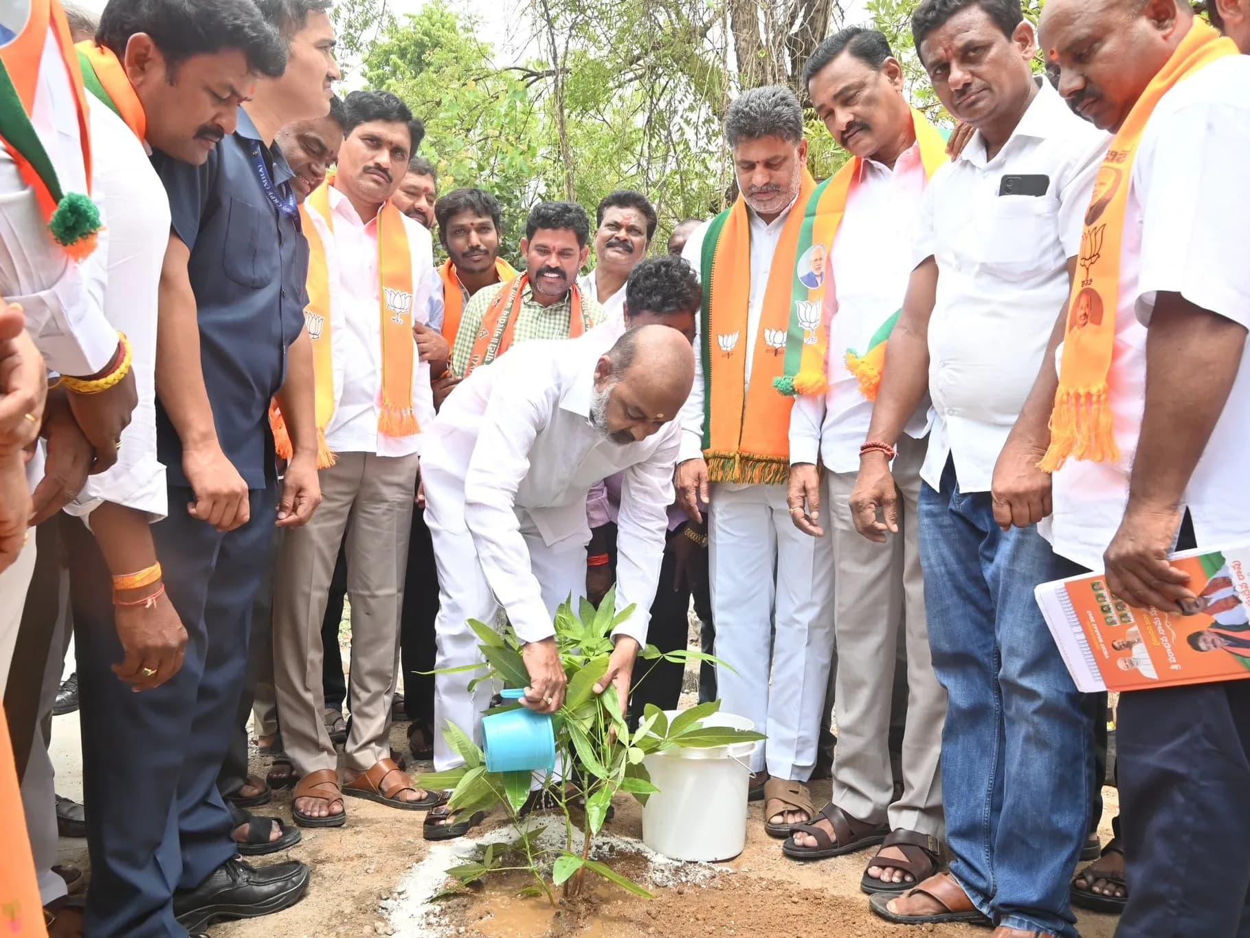 బండి సంజయ్ ఎమోషనల్ పోస్ట్!
