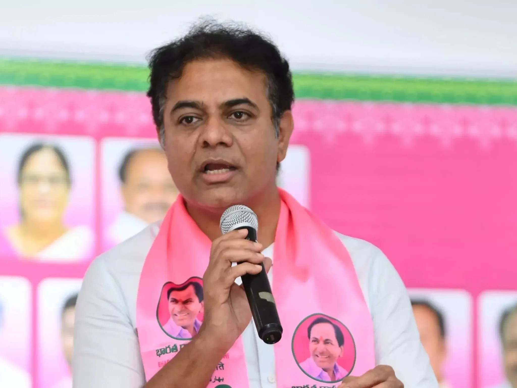 CMకే ఫ్యూచర్ లేదు, ఇంకా ఫ్యూచర్ సిటీ ఏంటి: KTR