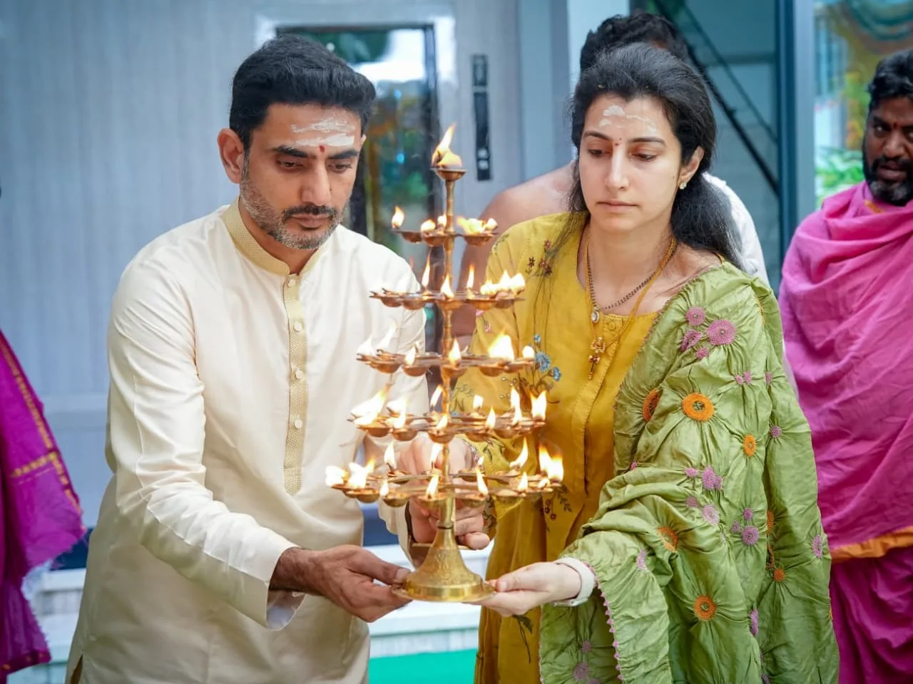 హైదరాబాద్ ఇంట్లో నారా లోకేష్, బ్రాహ్మణి స్పెషల్ పూజలు!