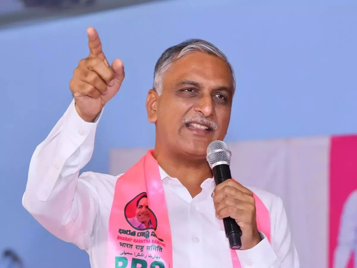 గుడ్లు, పప్పులో కాంగ్రెస్ 2000 కోట్ల స్కామ్: హరీష్రావు