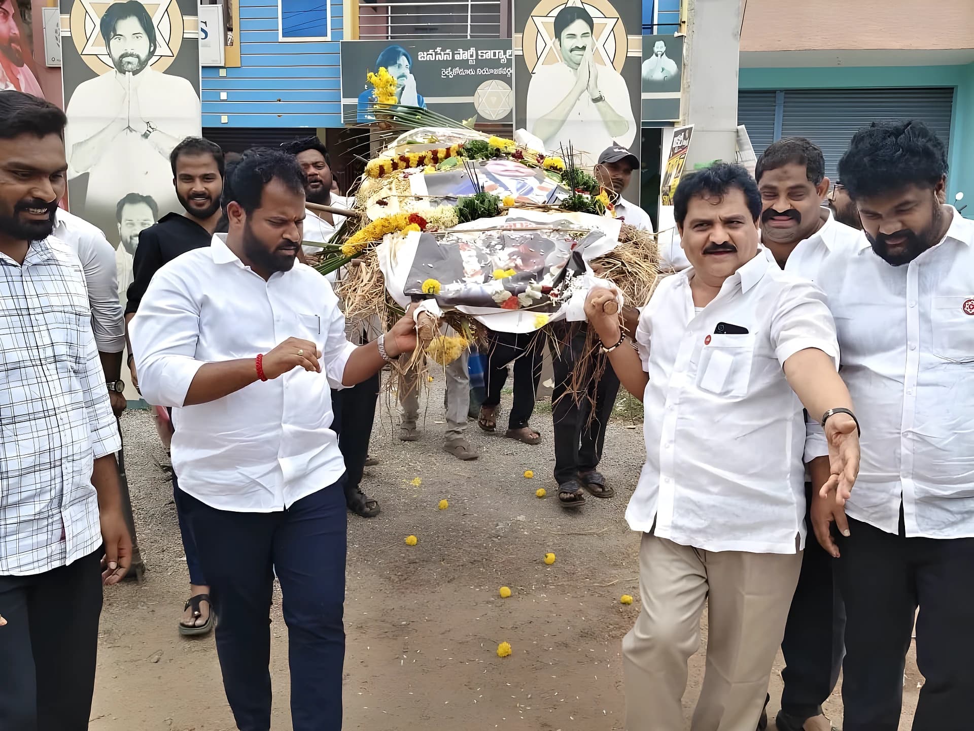 MLA అరవ శ్రీధర్ శవయాత్ర!