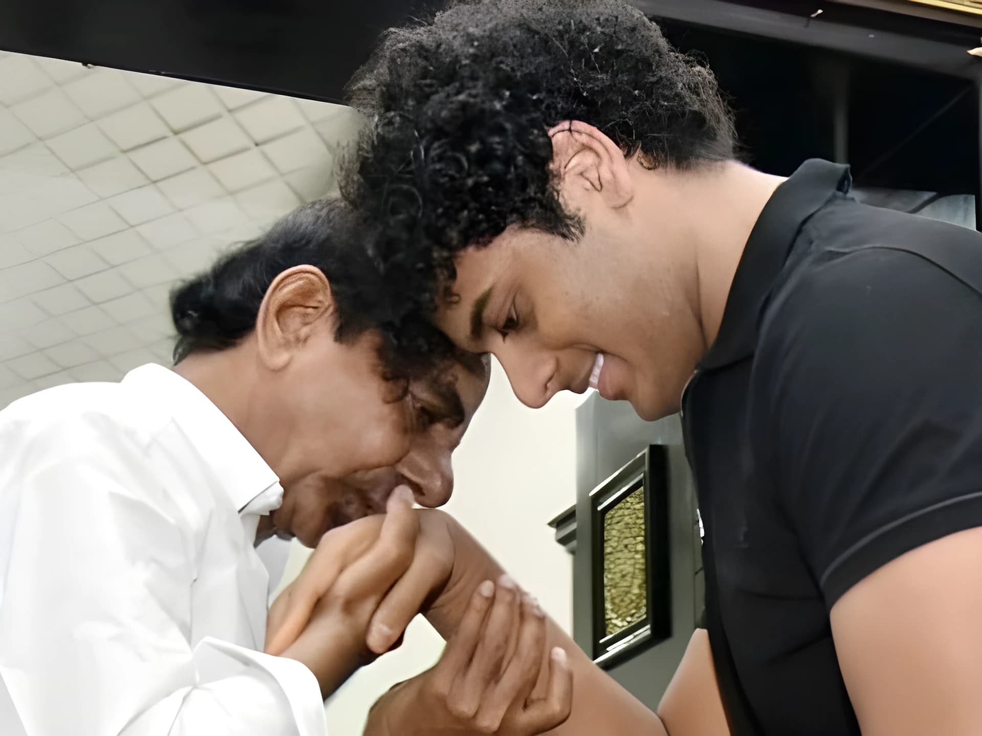 మనవడి కోసం హాస్పిటల్కు వెళ్ళానున్నారు KCR!
