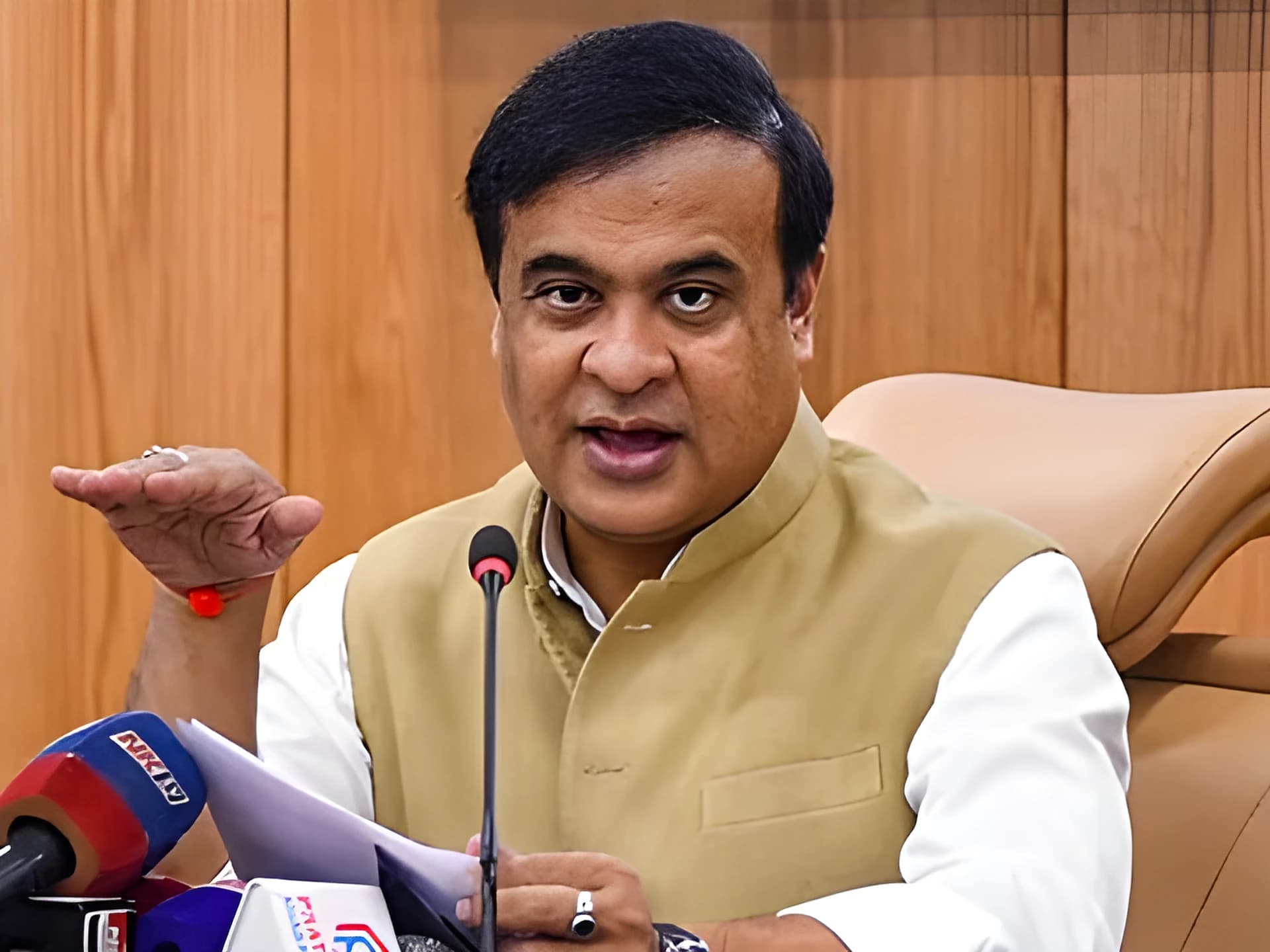 భార్య ఉండగా ఇంకో పెళ్లి చేసుకుంటే? నో గవర్నమెంట్ జాబ్!