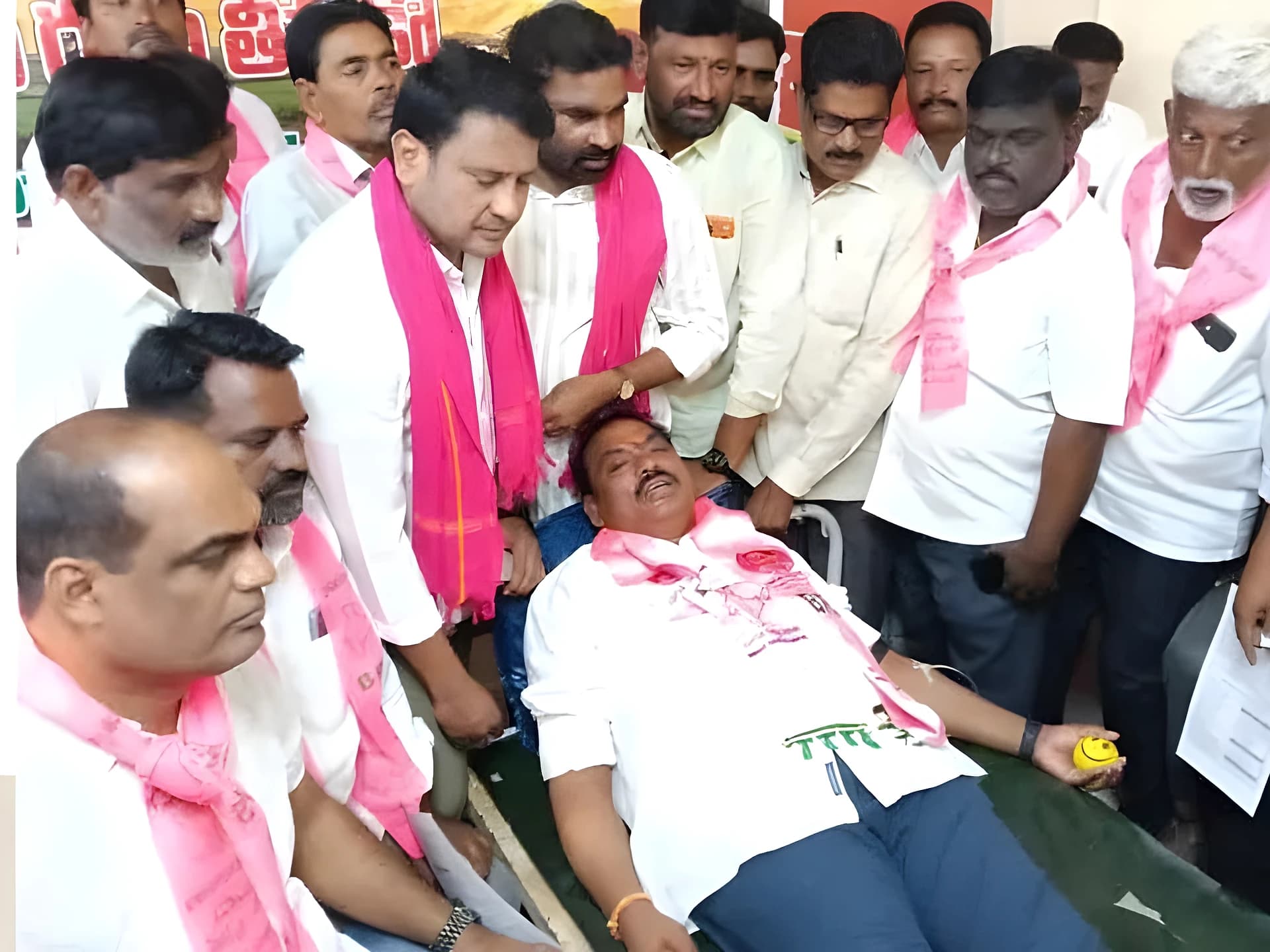 పంట భూములను CM బీడు భూములుగా మారుస్తున్నారు
