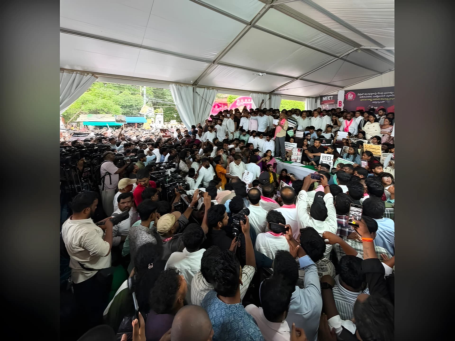 నీట్ బాధితులకు మద్దతుగా కేటీఆర్