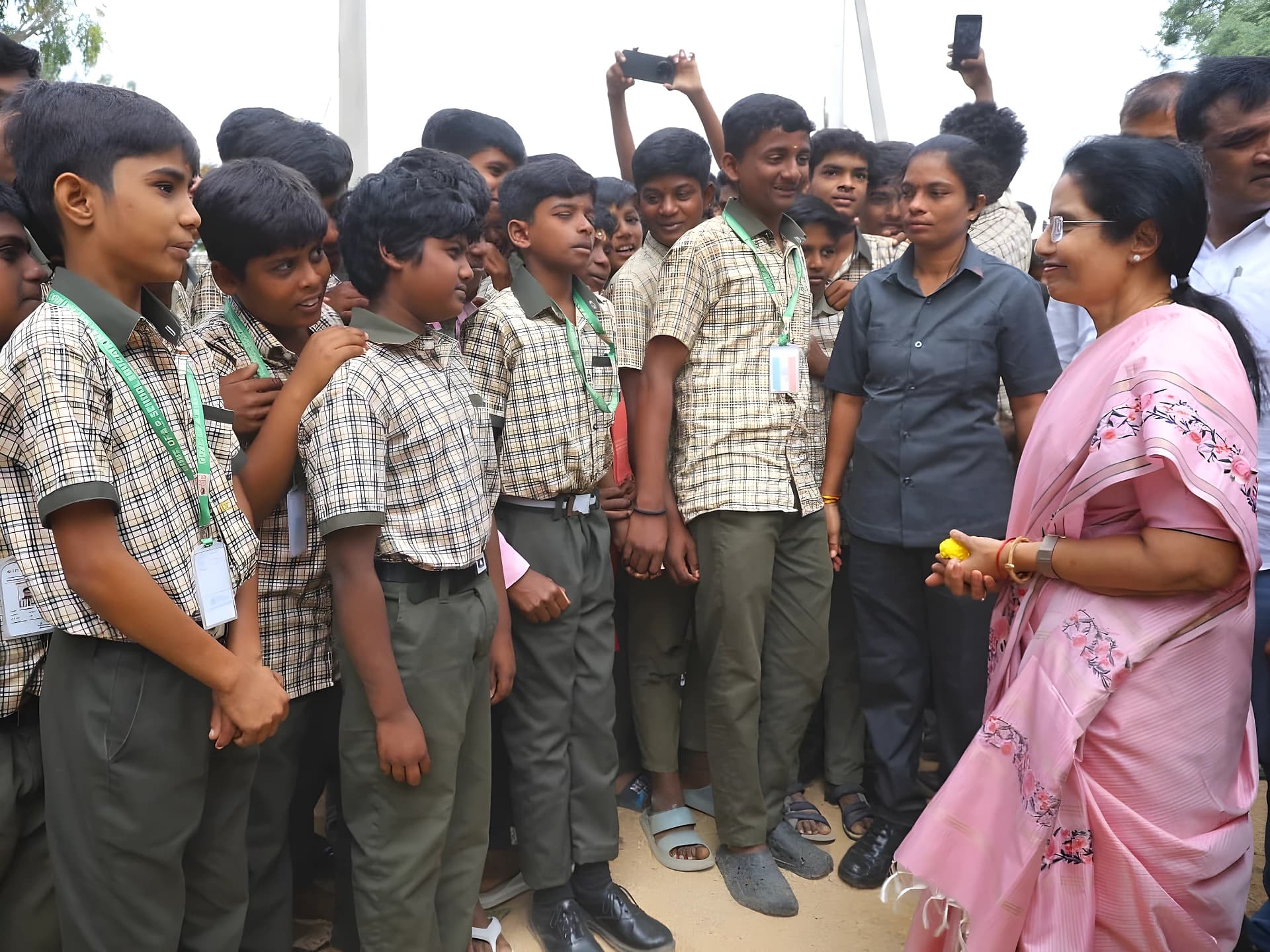 కుప్పంలో నారా భువనేశ్వరి పర్యటన