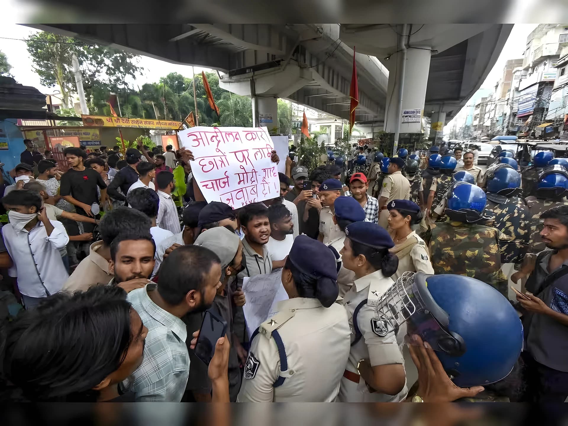 నీట్ ప్రోటెస్టర్స్కు కేసుల నుండి బిగ్ రిలీఫ్..