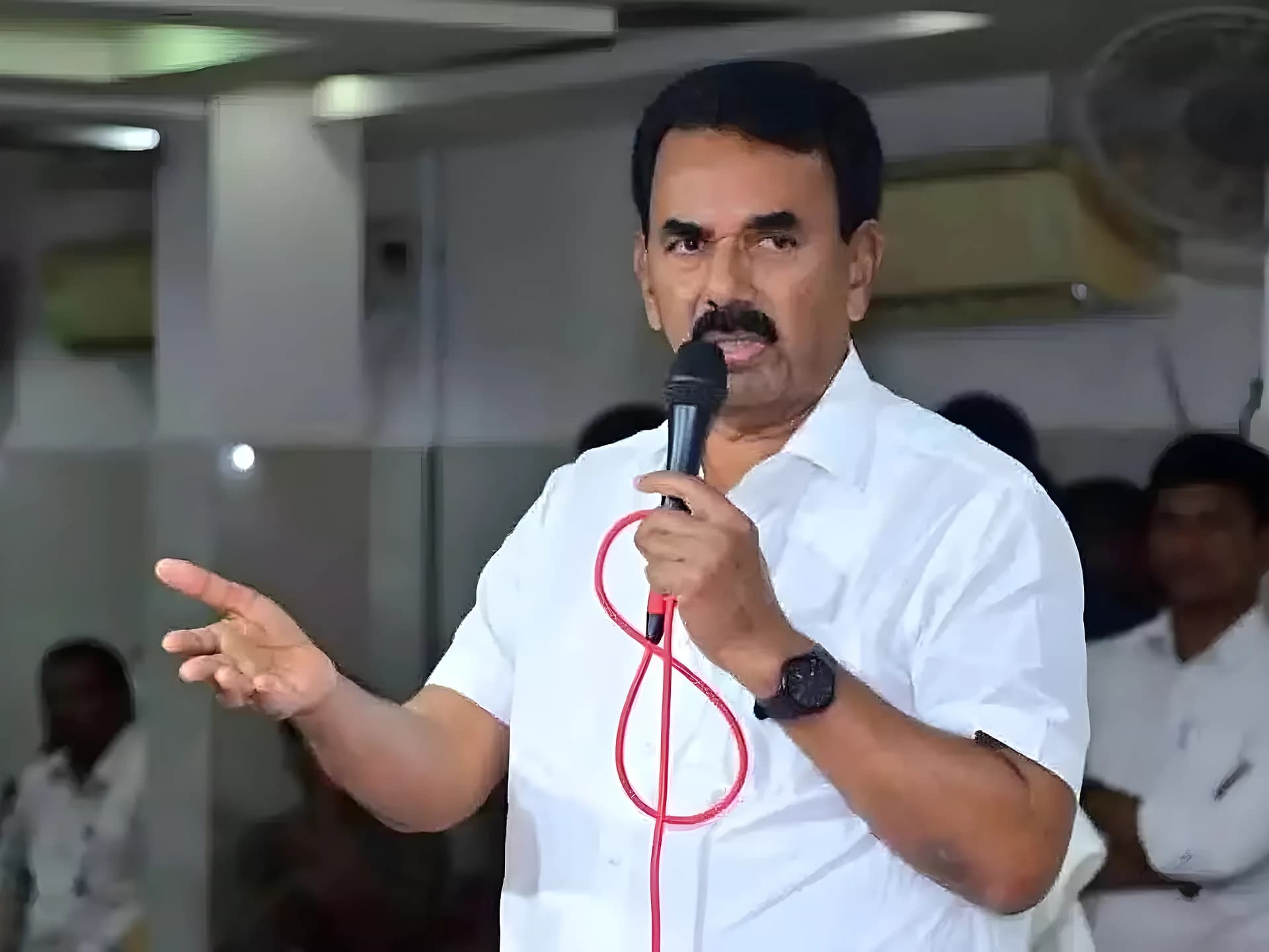 రాజకీయ లబ్ధి కోసమే విమర్శలు: జూపల్లి