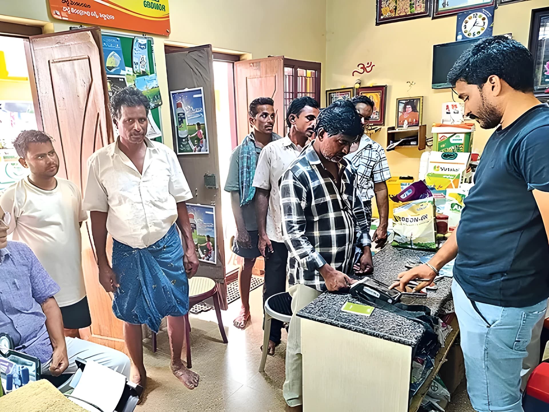 ఎరువుల కోసం రైతుల పడిగాపులు