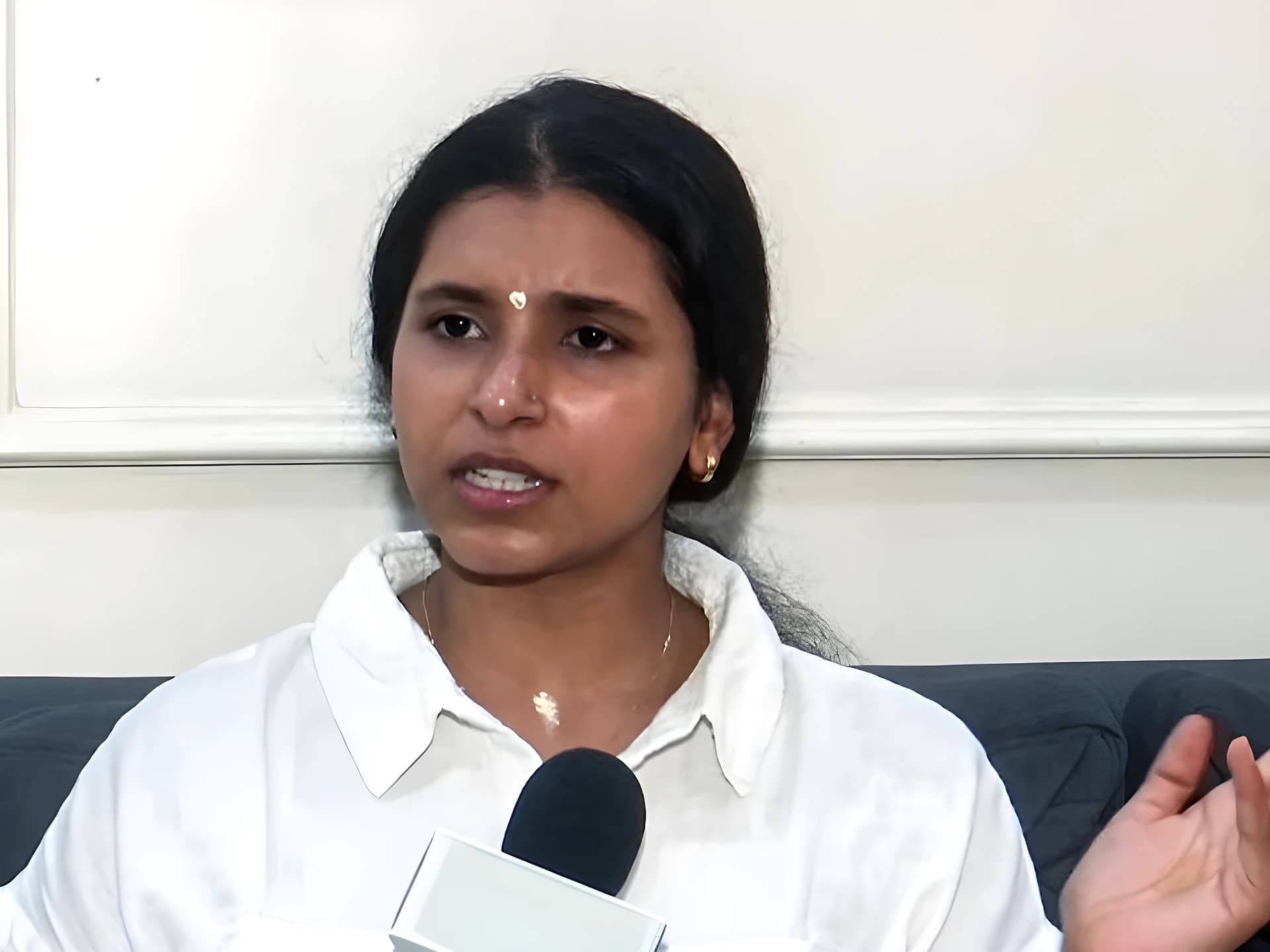 అరెస్ట్తో సరిపెట్టొద్దు.. సియా డిమాండ్ ఇదే