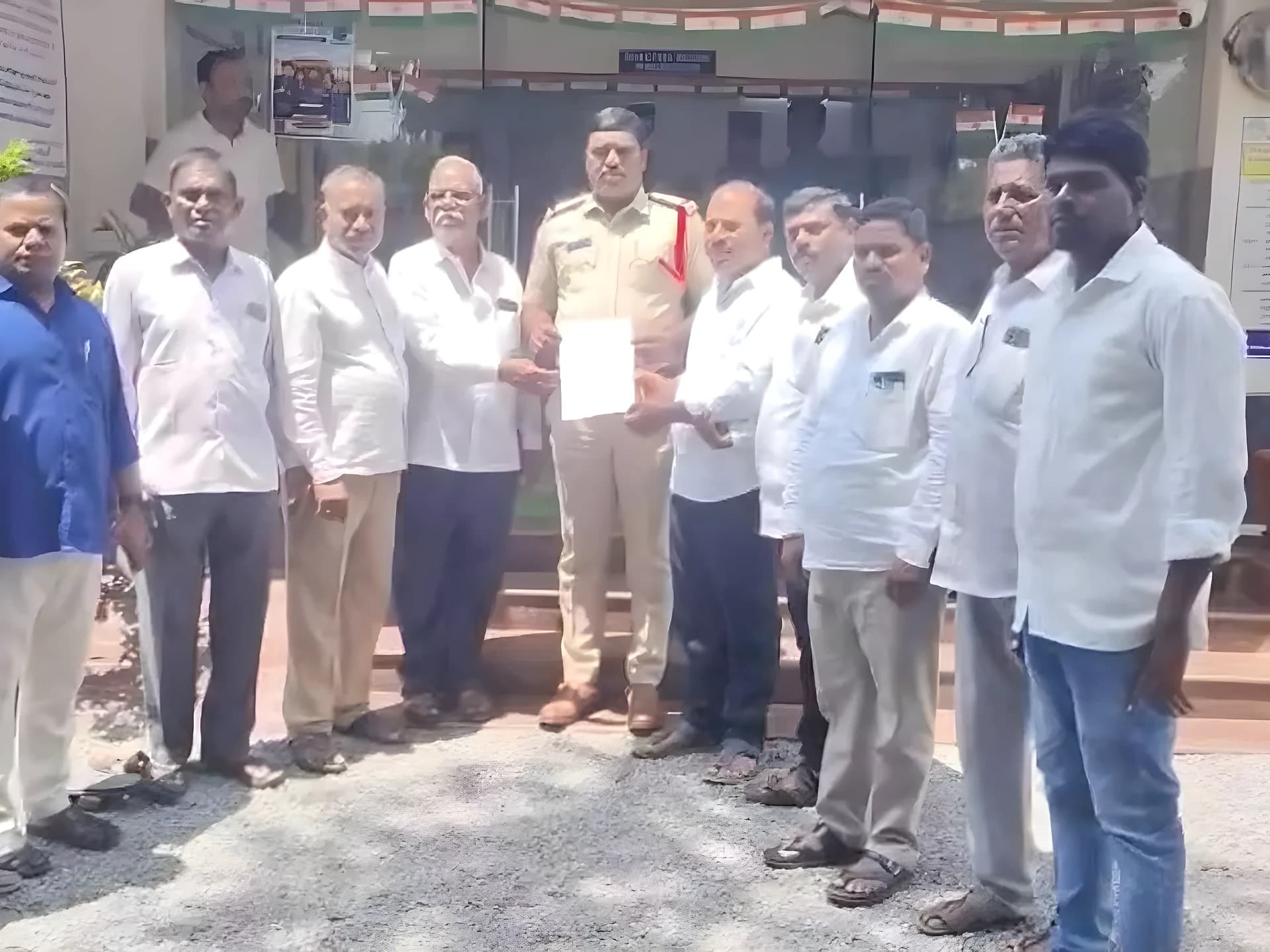 హమారా ప్రసాద్పై చర్యలు తీసుకోవాలి