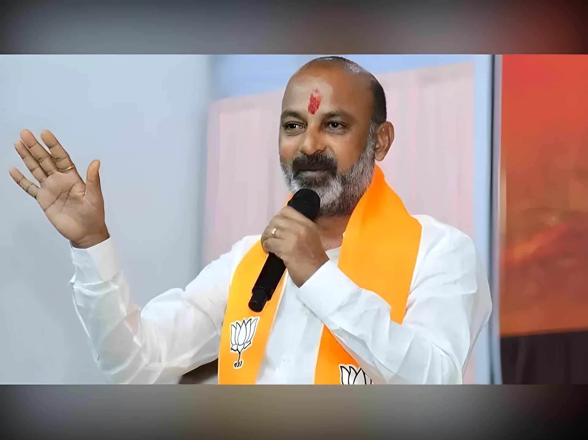 శివుడు-శ్రీరాములను రేవంత్ విడదీస్తున్నారు - బండి సంజయ్